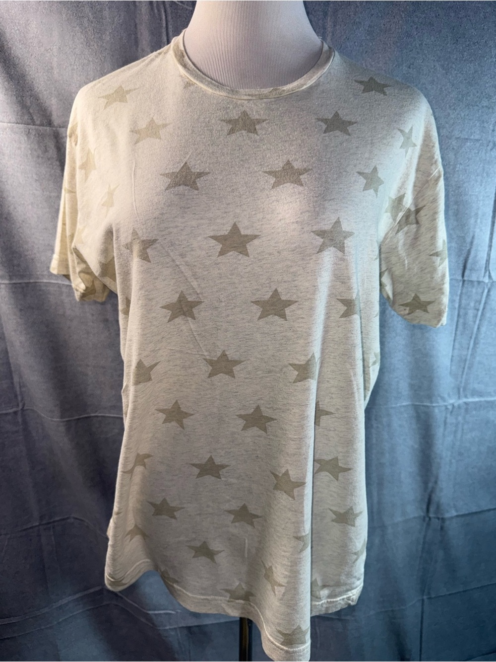 2210-Relaxed Cream Star Print Short Sleeve Tee